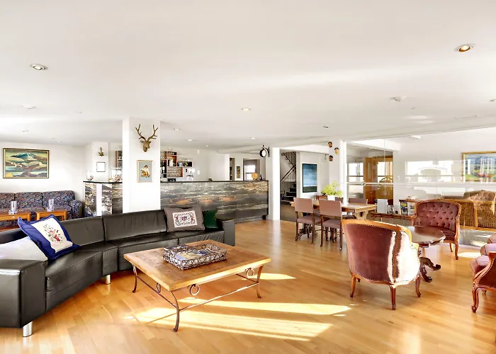 Eldey Airport Hotel