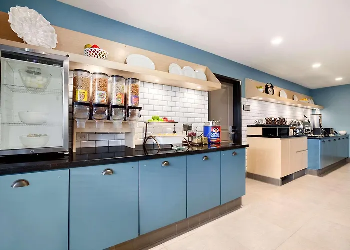 Country Inn & Suites By Radisson Roseville - St Paul