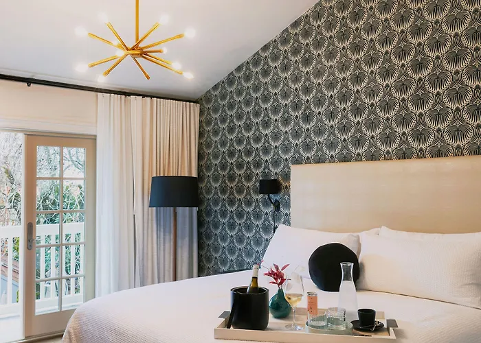 El Dorado Hotel