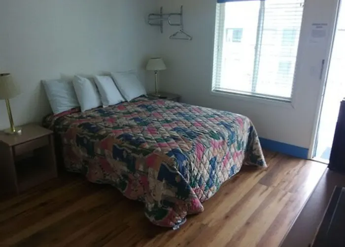 Trail Motel