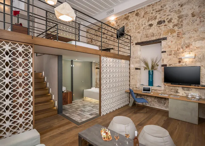 Ambassadors Residence Boutique Hotel