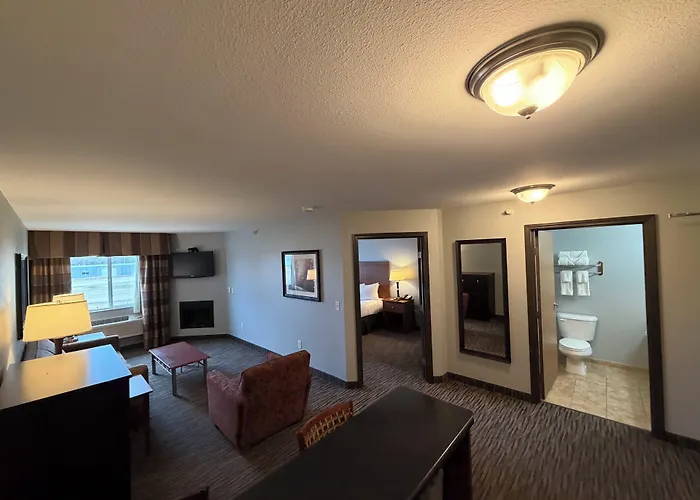 American Inn & Suites