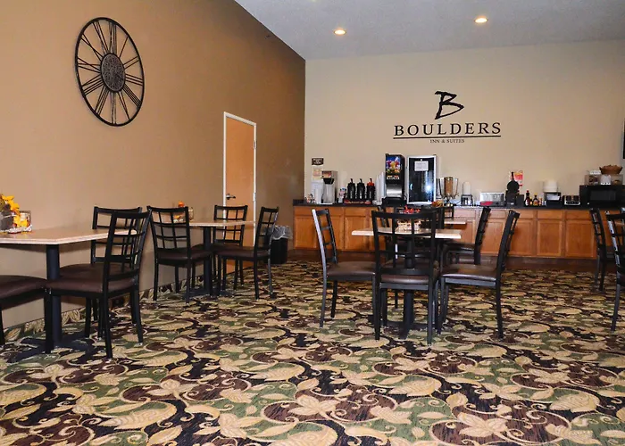 Cobblestone Inn & Suites - Lake View