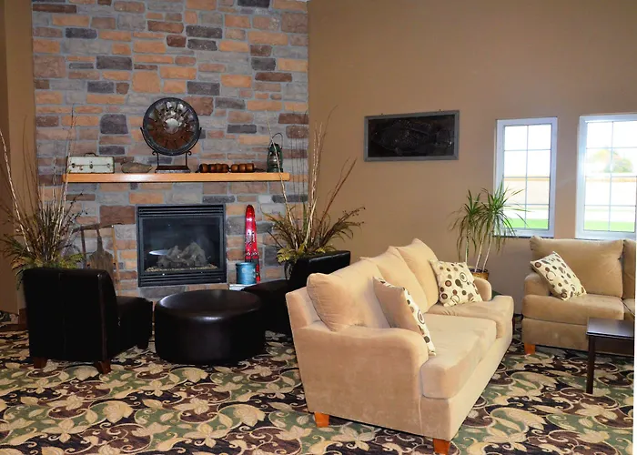 Cobblestone Inn & Suites - Lake View