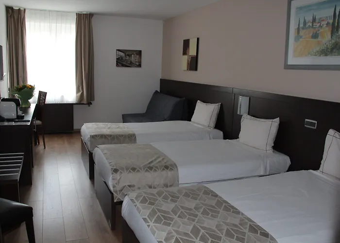 Threeland Hotel