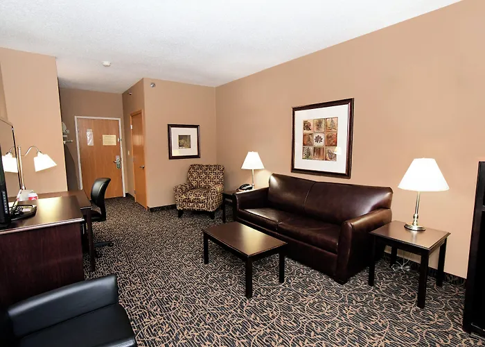 Cobblestone Inn & Suites - Denison | Majestic Hills