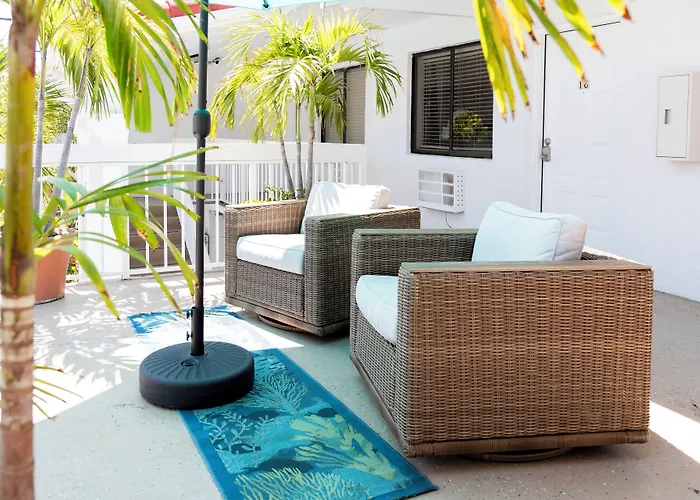 Palm Breeze Hotel