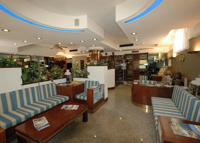 Hotel Crystal