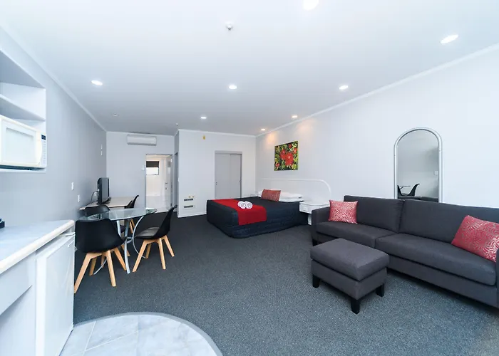 Aubyn Court Spa Motel