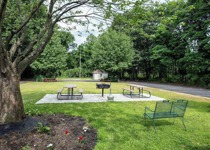 Clifton Park Motels