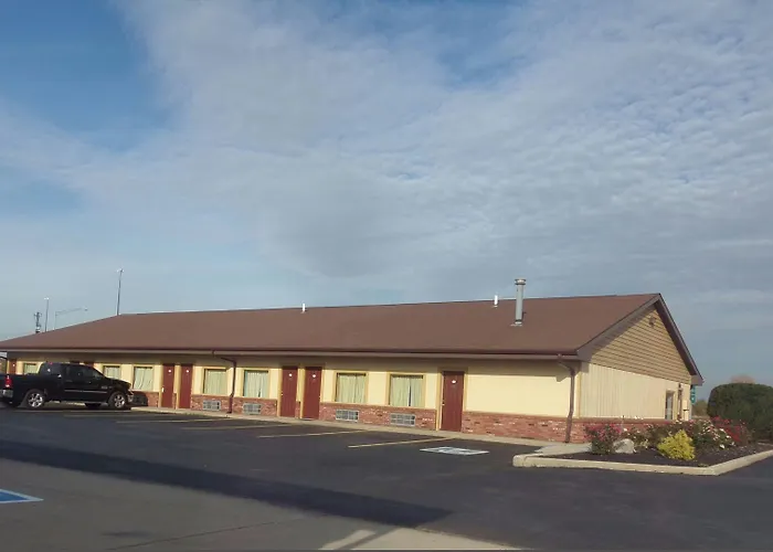 Huggy Bear Motel - Warren
