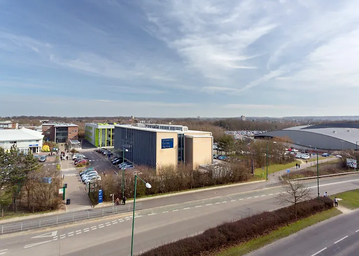 Holiday Inn Express Harlow By Ihg