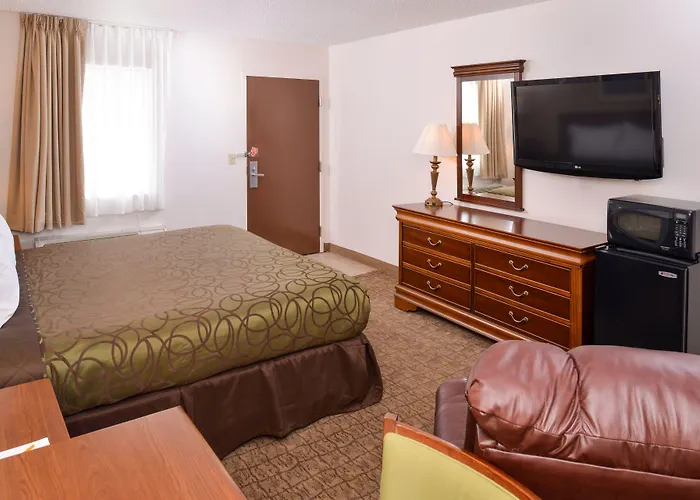 Briarwood Inn Of Geneva