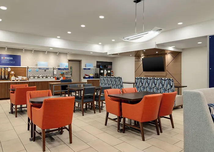 Holiday Inn Express & Suites Forrest City By Ihg