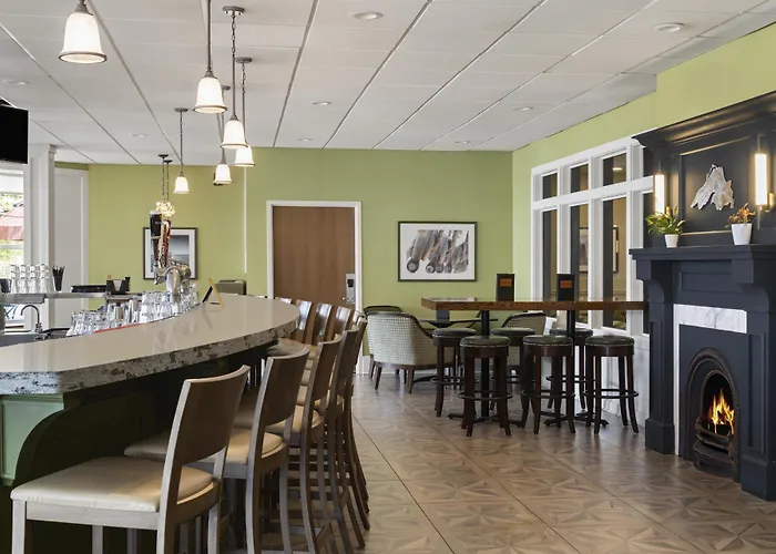 Hotel Chequamegon, BW Signature Collection