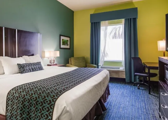 Best Western Plus Carrizo Springs Inn & Suites