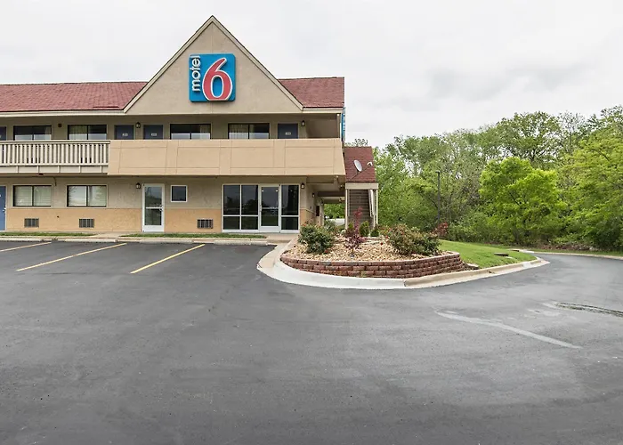 Motel 6-Overland Park, Ks