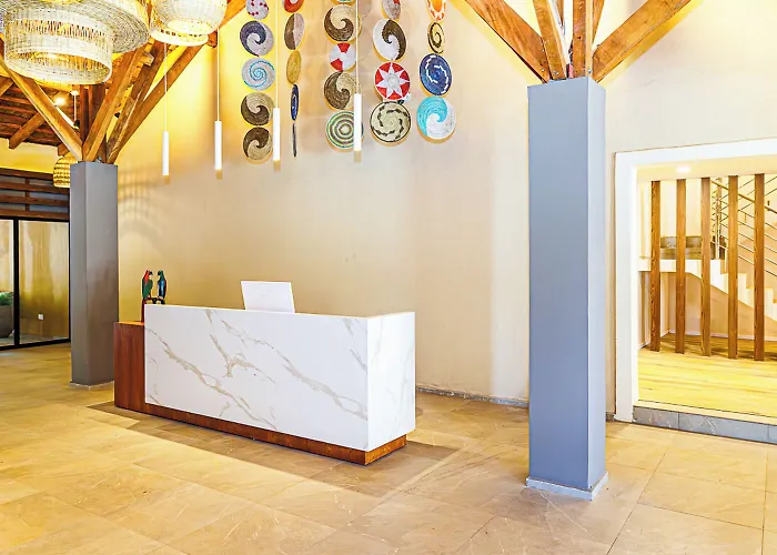 Palm Beach Hotel