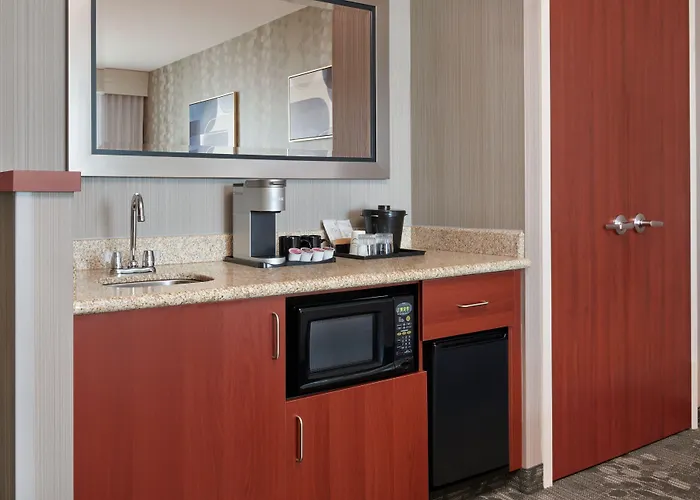 Courtyard By Marriott Ottawa East