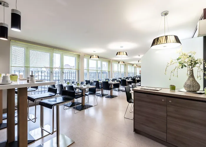 Hotel Demas City