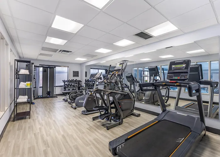 Best Western Plus Airport Inn & Suites