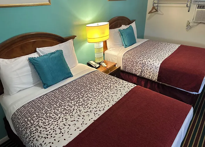 Cozy Corner Motel