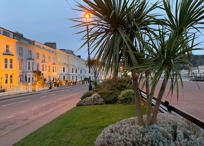 Iris Hotel Llandudno
