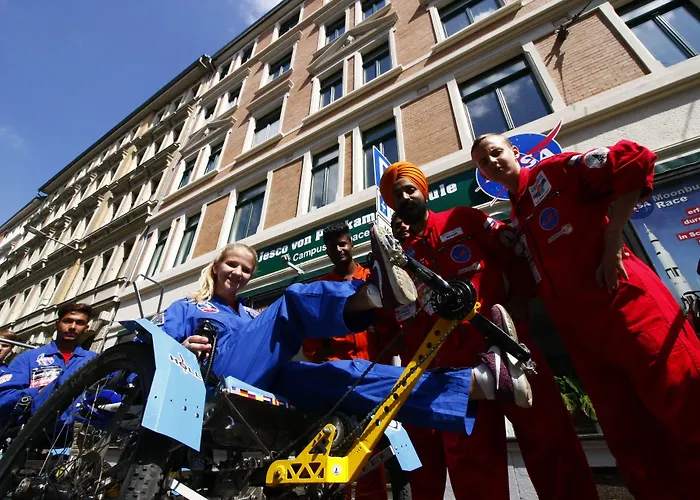 Space Hotel im Campus der JvP Schule