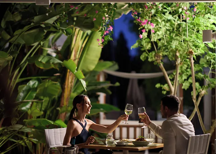 Nissi Park Hotel