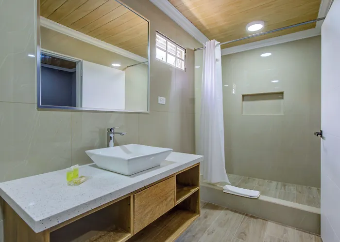 Airport Suites Hotel