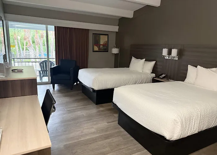 Travelodge By Wyndham Lakeland