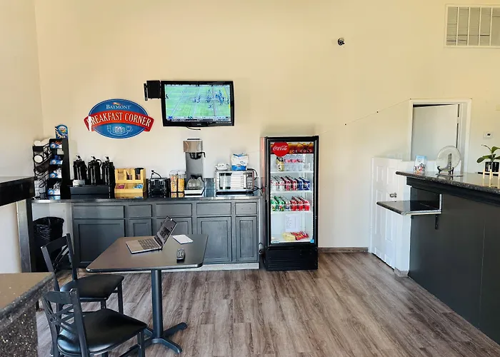 Baymont By Wyndham Bakersfield