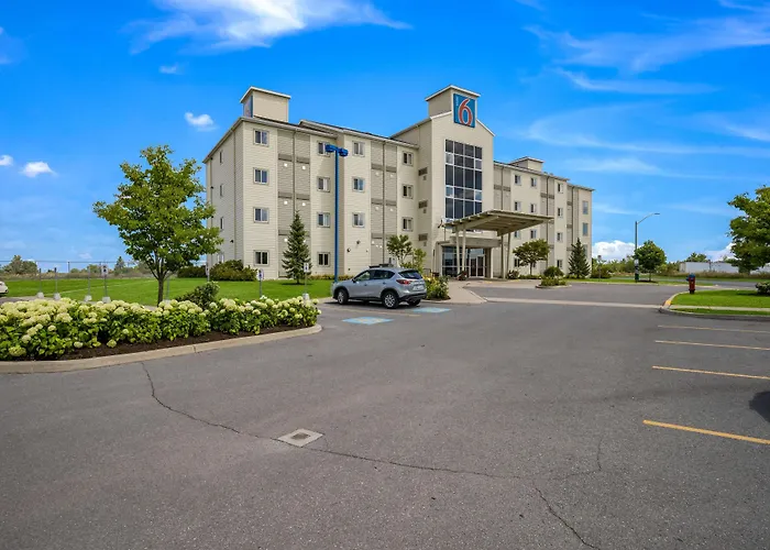 Motel 6-Kingston, On