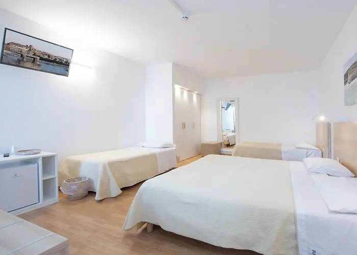 Hotel Albania