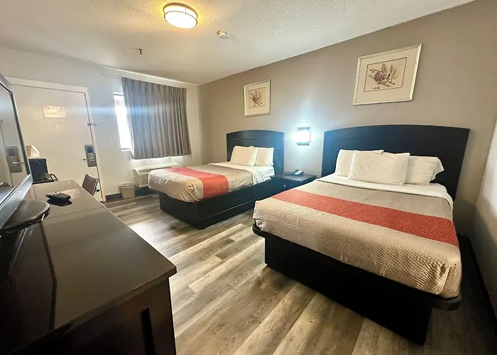 Red Carpet Inn Norwalk