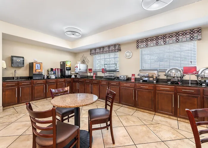Best Western Plus Eastgate Inn & Suites