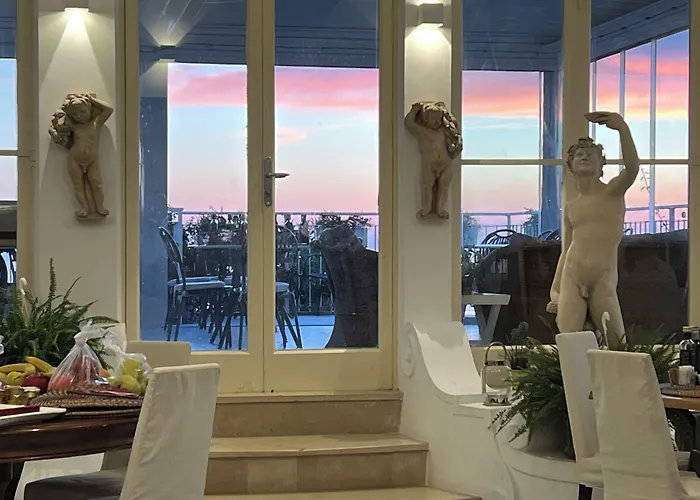 Capri Hotels