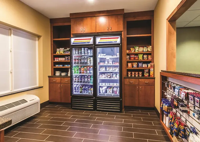 La Quinta By Wyndham Fargo-Medical Center