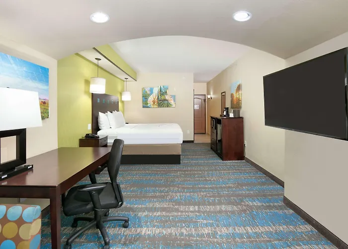 La Quinta By Wyndham Dallas Grand Prairie South