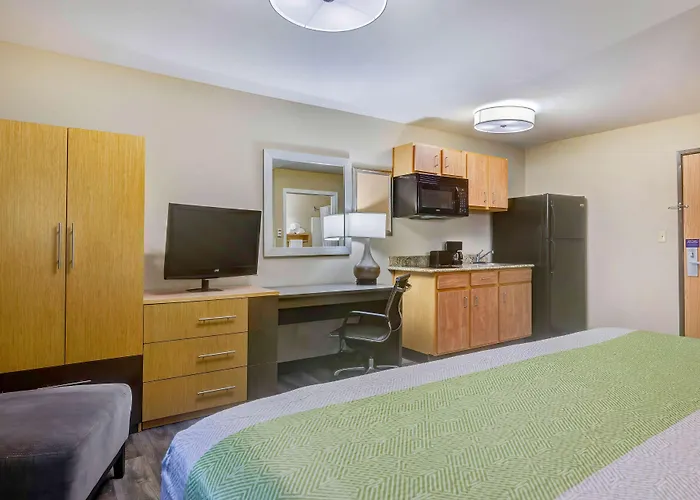 Studio 6 Lenexa - Overland Park
