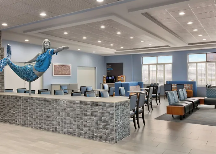 Holiday Inn Express Hotel & Suites Norfolk Airport By Ihg