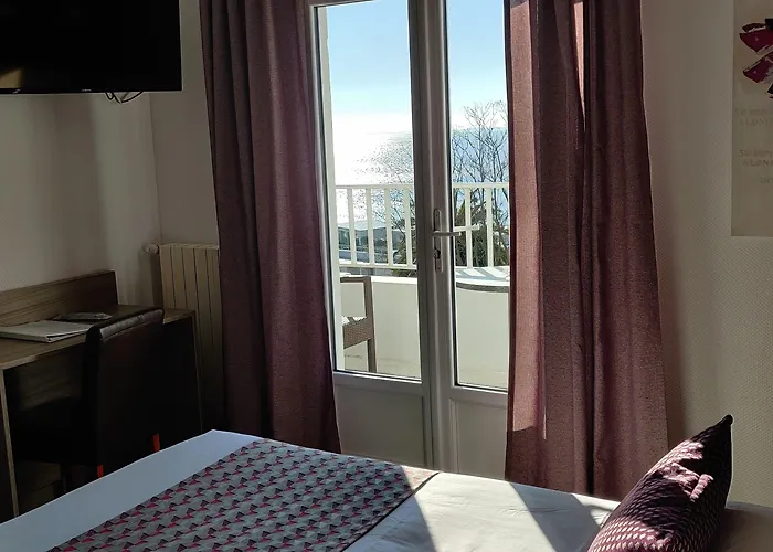 Logis Hotel Les Bleuets