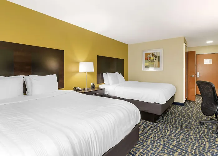 Best Western Plus Brunswick Inn & Suites