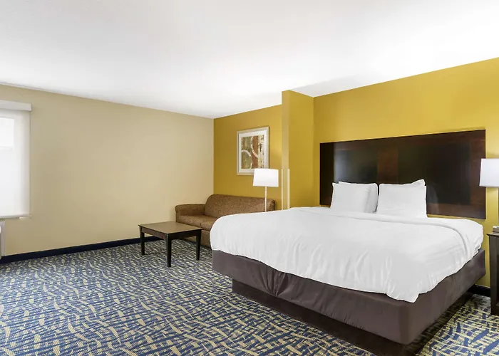 Best Western Plus Brunswick Inn & Suites