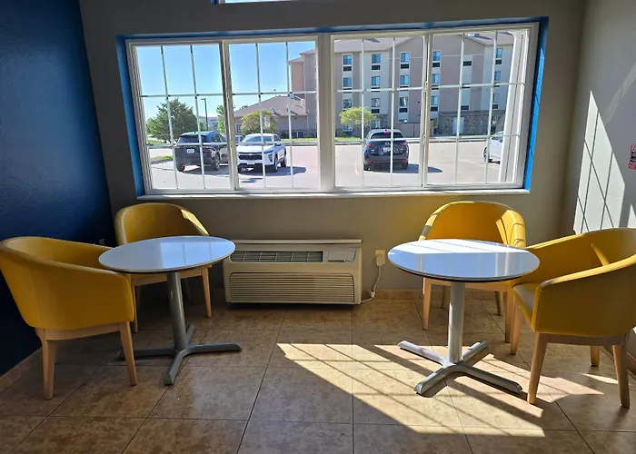 Microtel Inn & Suites By Wyndham Bluffs