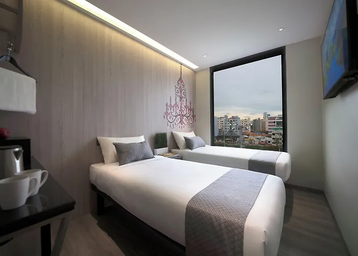Hotel 81 Princess