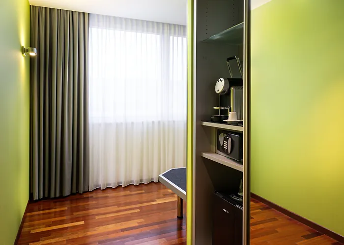 Holiday Inn Zürich Messe, an IHG Hotel