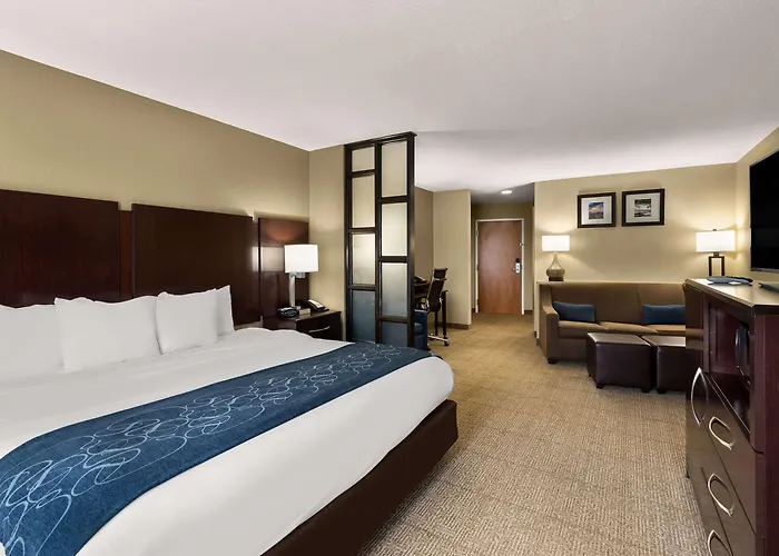 Comfort Suites Commerce