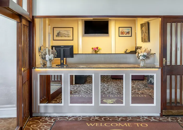Clifton Hotel