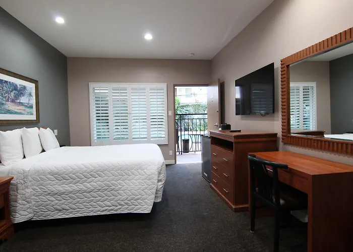 Dunes Inn - Wilshire (Adults Only)